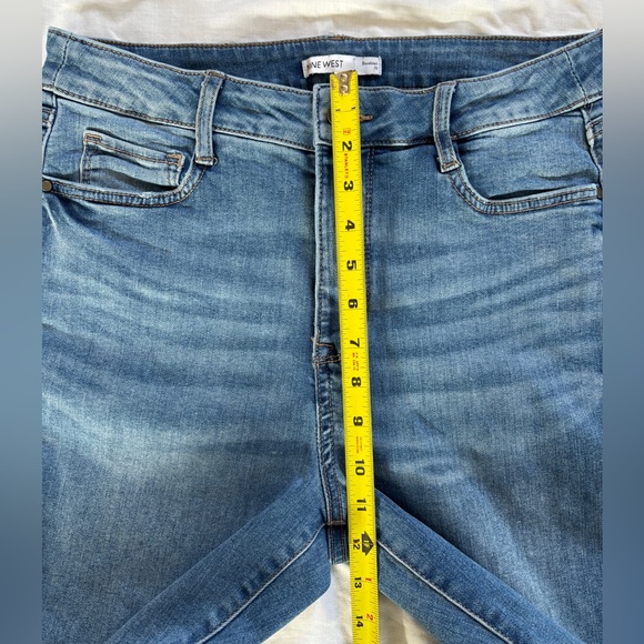 Nine West women’s bootcut denim jeans with slits in the ankles, size 10. - Picture 10 of 13